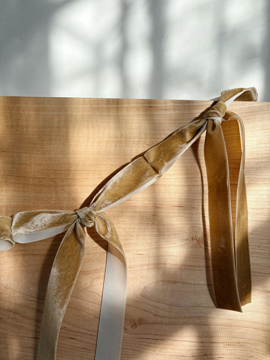 Caramel Velvet Bow Garland