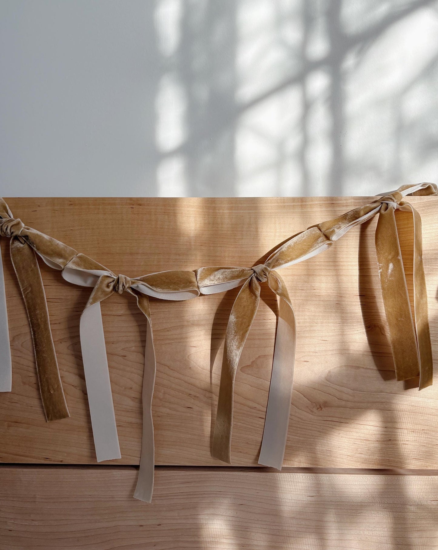 Caramel Velvet Bow Garland
