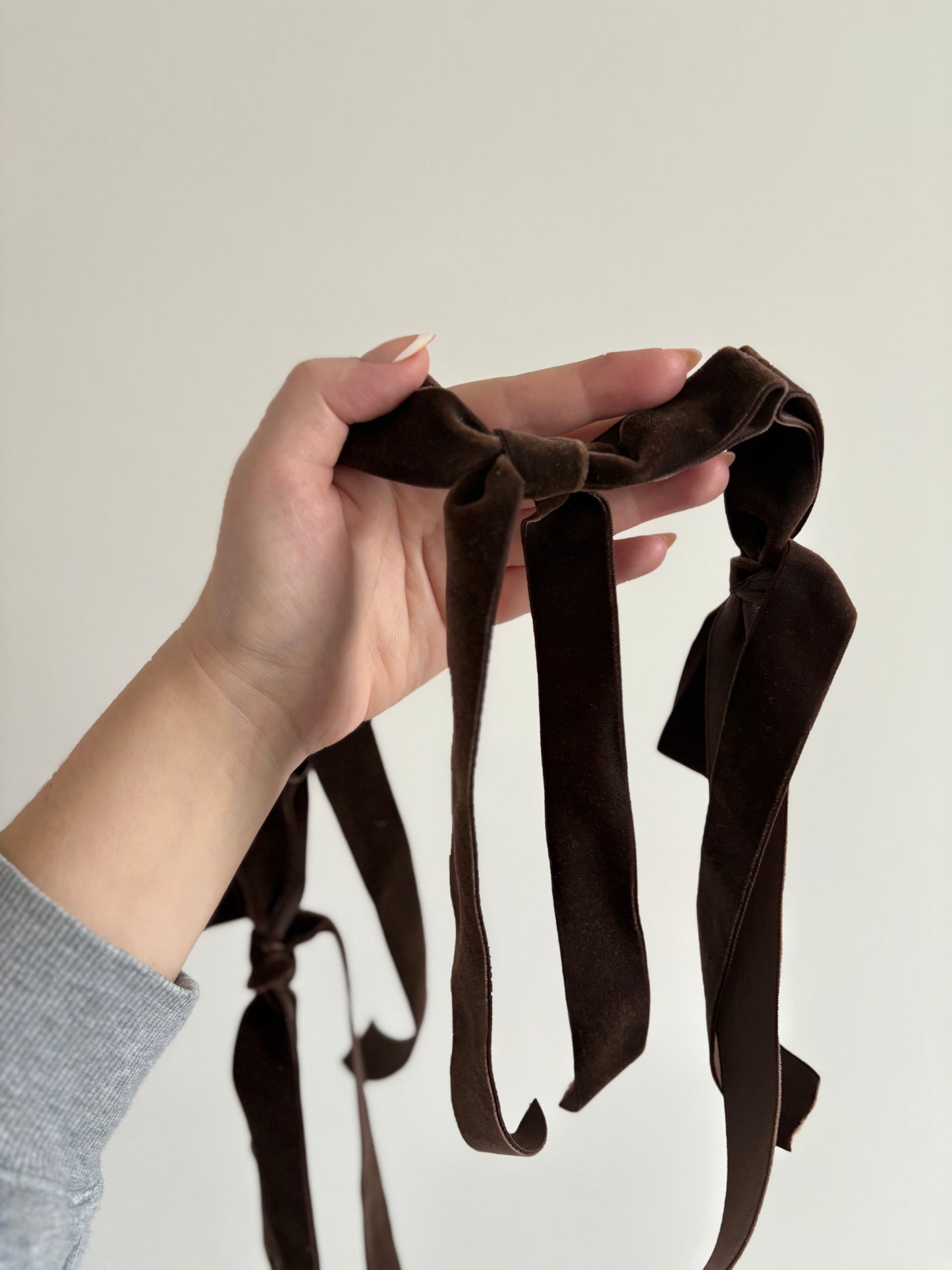 Brown Velvet Bow Garland