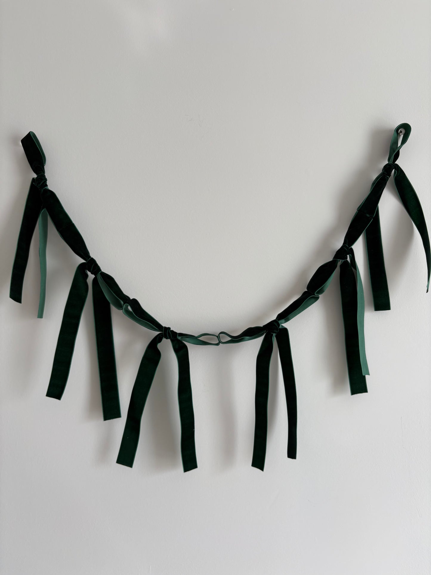 Hunter Green Velvet Bow Garland